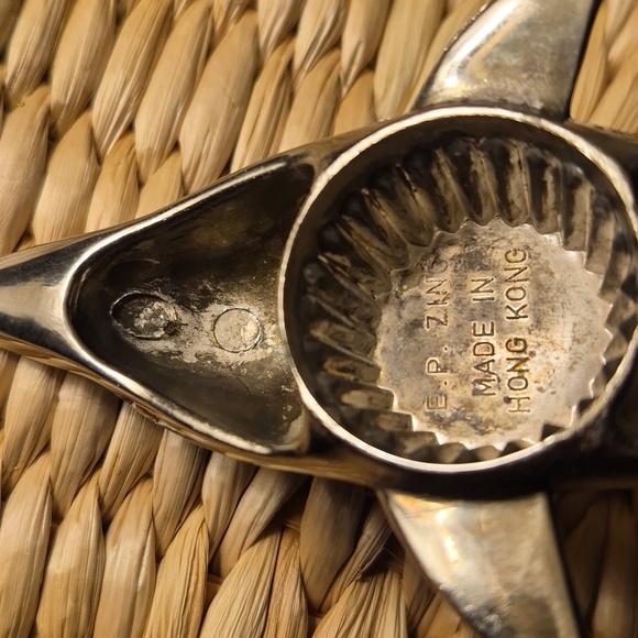 Vintage Collectible Silver-Plated Dolphin-Shaped Bottle/Twist Off Cap Opener - Picture 7 of 8